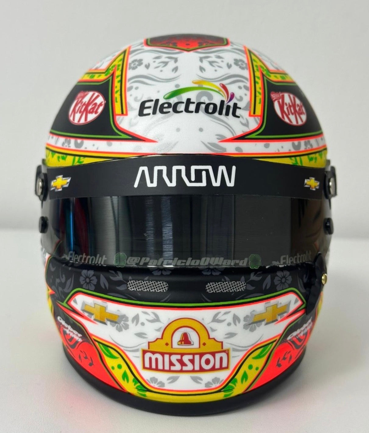 *Autografiado* Mini Casco Patricio O'Ward Temporada 2025